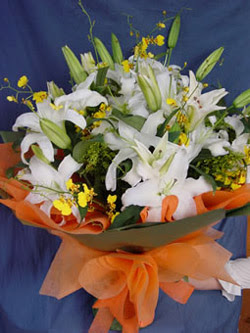  Trabzon hediye sevgilime hediye çiçek  5 ADET KAZABLANKA BUKETI KALITEDEN SASMAYANLARA