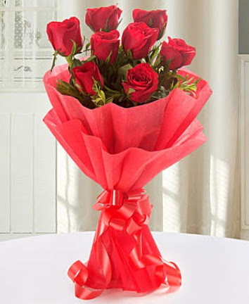 9 adet kırmızı gülden modern buket  Trabzon çiçek siparişi sitesi 