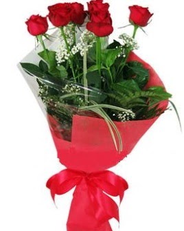 5 adet kırmızı gülden buket  Trabzon çiçek satışı 